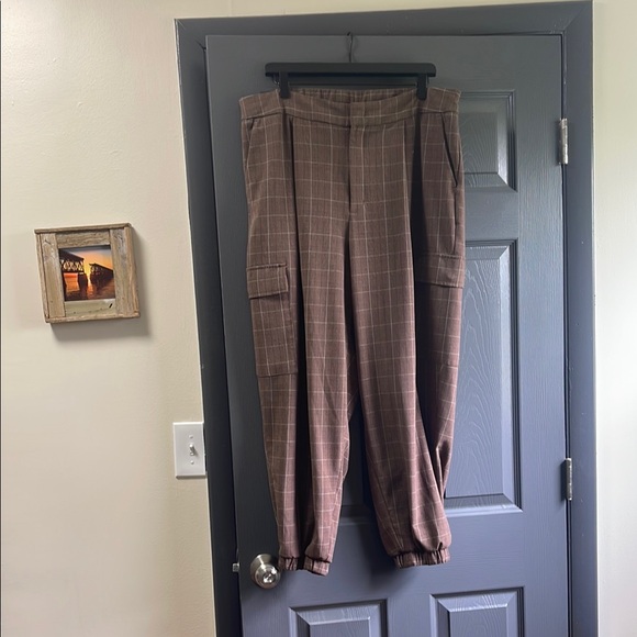 Universal Thread Pants - Universal Thread Brown Cargo Pants
